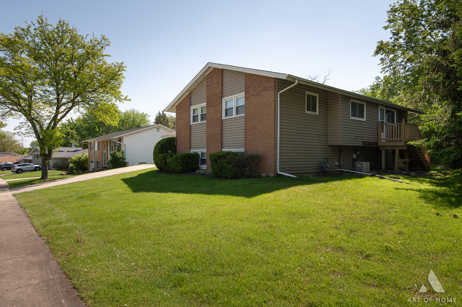 6425 Clark Drive Property Photo 2