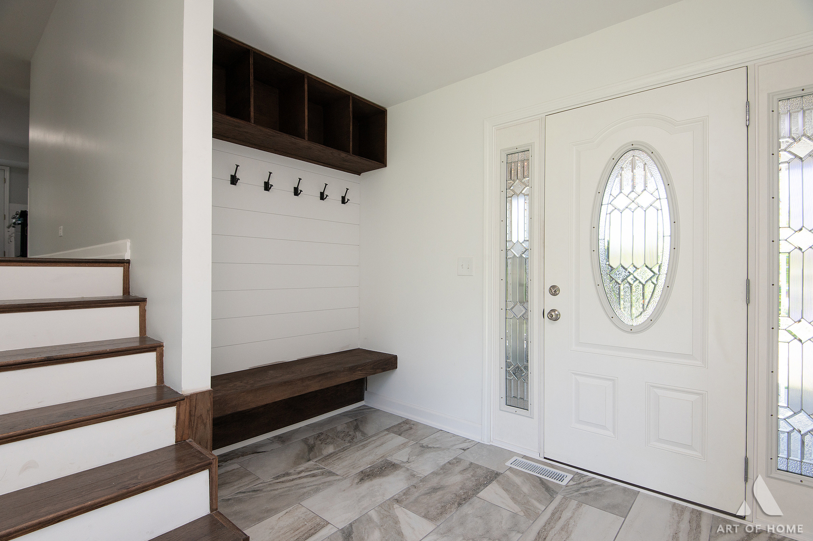 6425 Clark Drive Property Photo 6