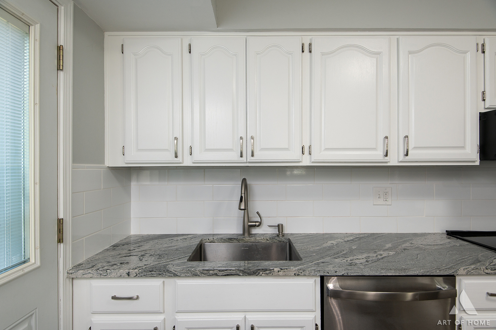 6425 Clark Drive Property Photo 13