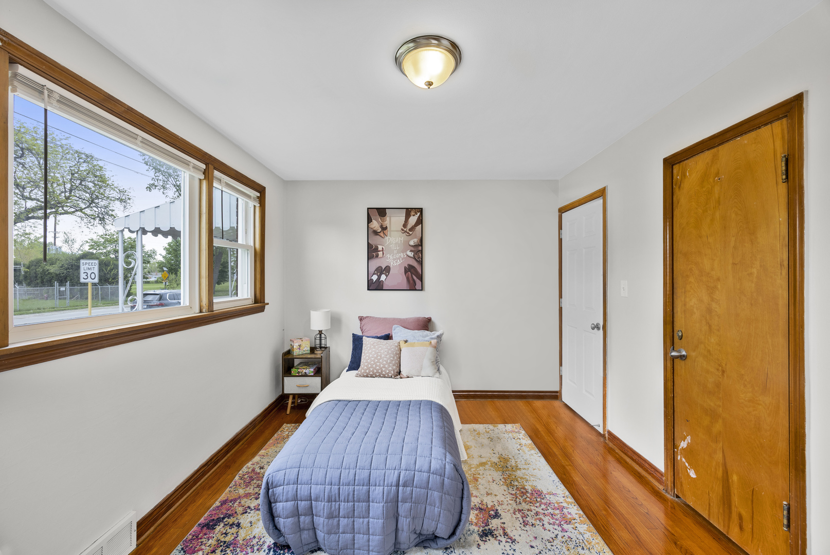 4405 Butterfield Road Property Photo 10