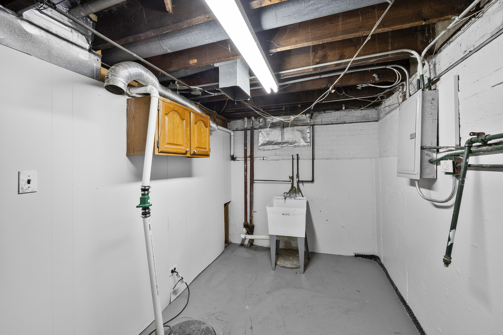 4405 Butterfield Road Property Photo 17