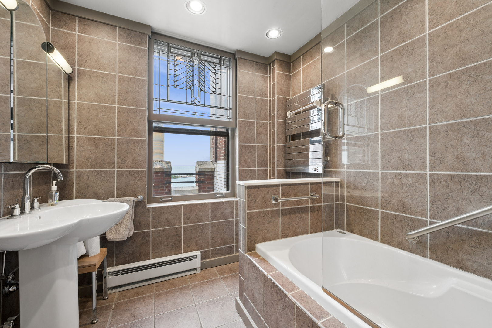 1120 N Lake Shore Drive 18ab Property Photo 18