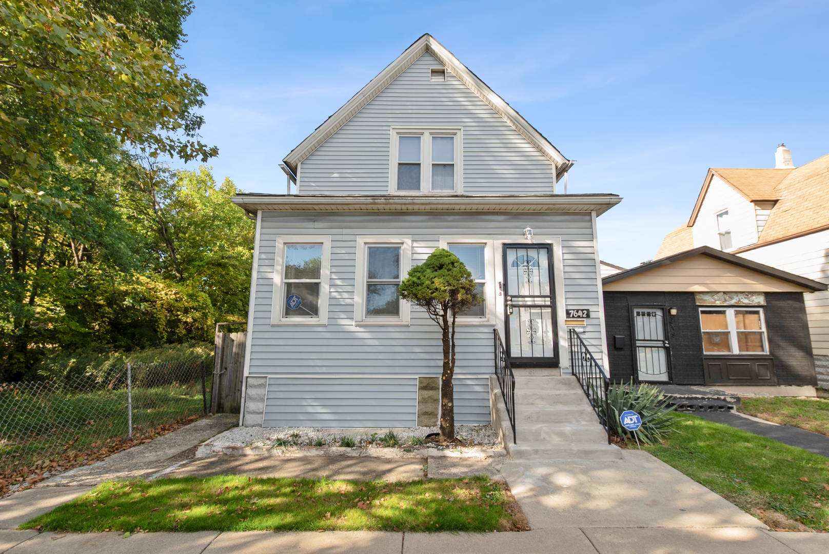 7642 S Dante Avenue Property Photo 1