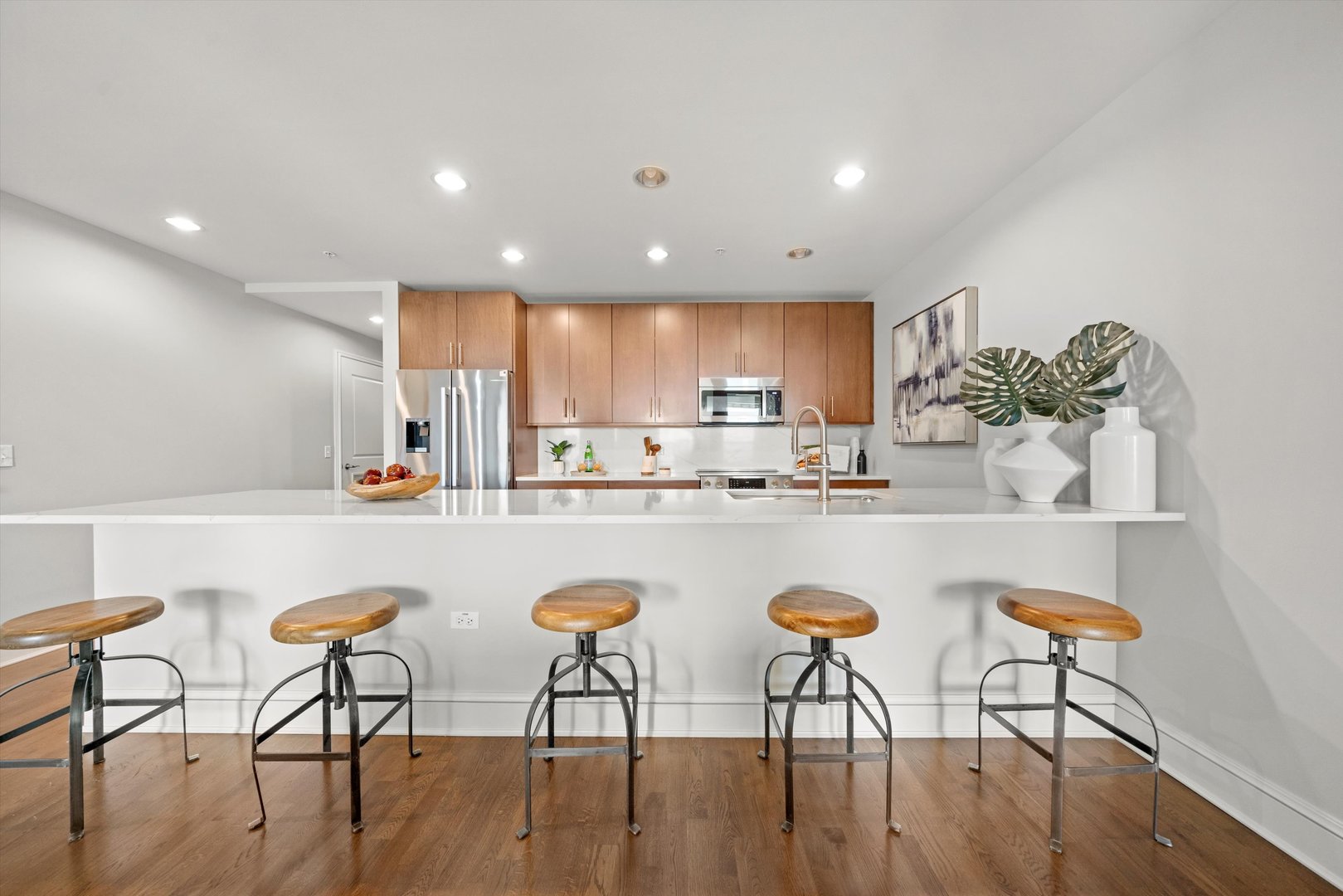 850 N Lake Shore Drive 905 Property Photo 15
