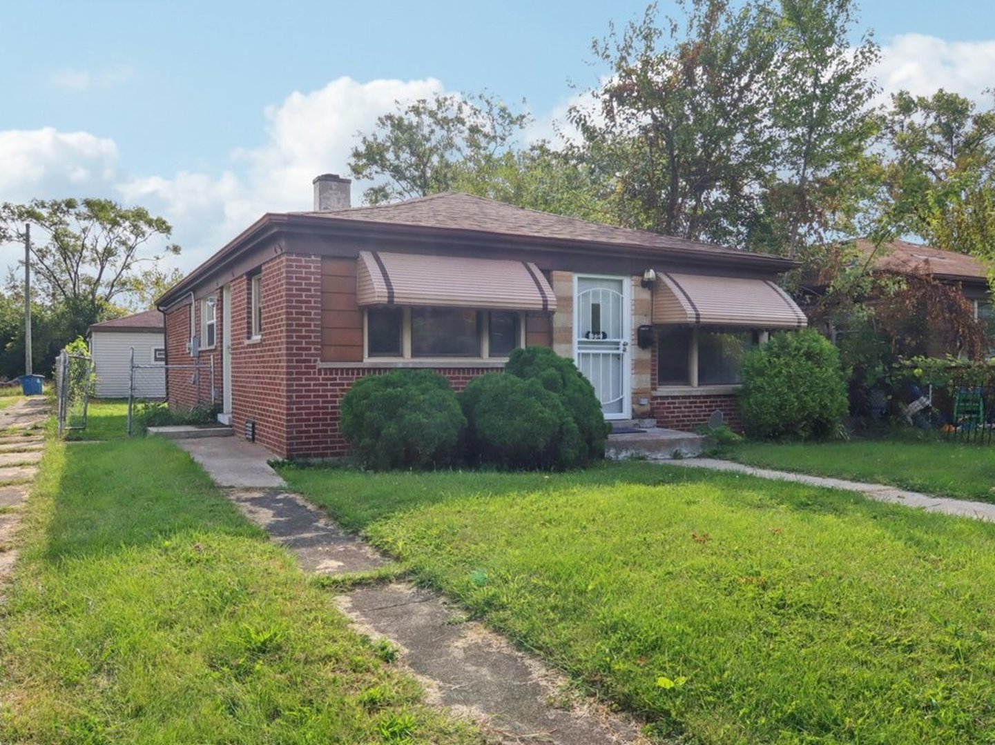 14901 Western Avenue Property Photo 1