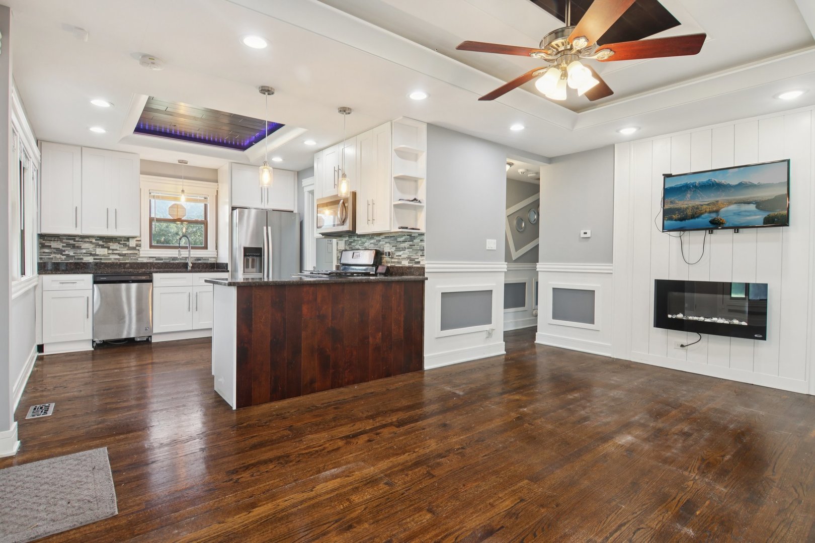 14901 Western Avenue Property Photo 3