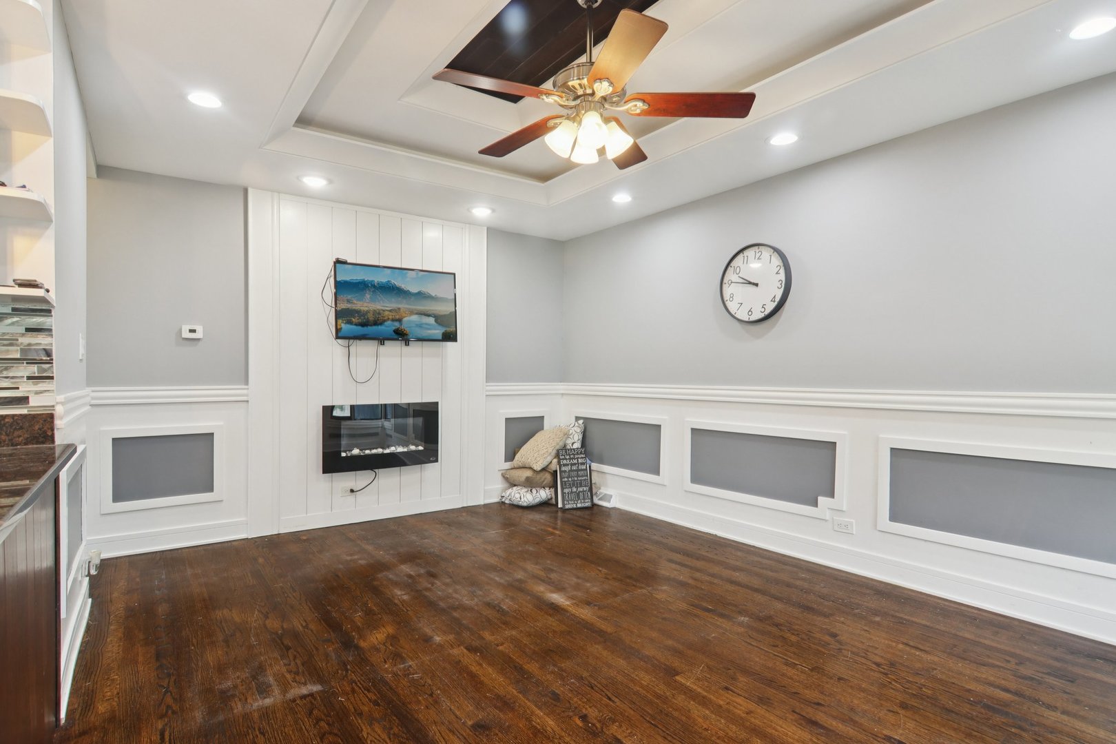 14901 Western Avenue Property Photo 4