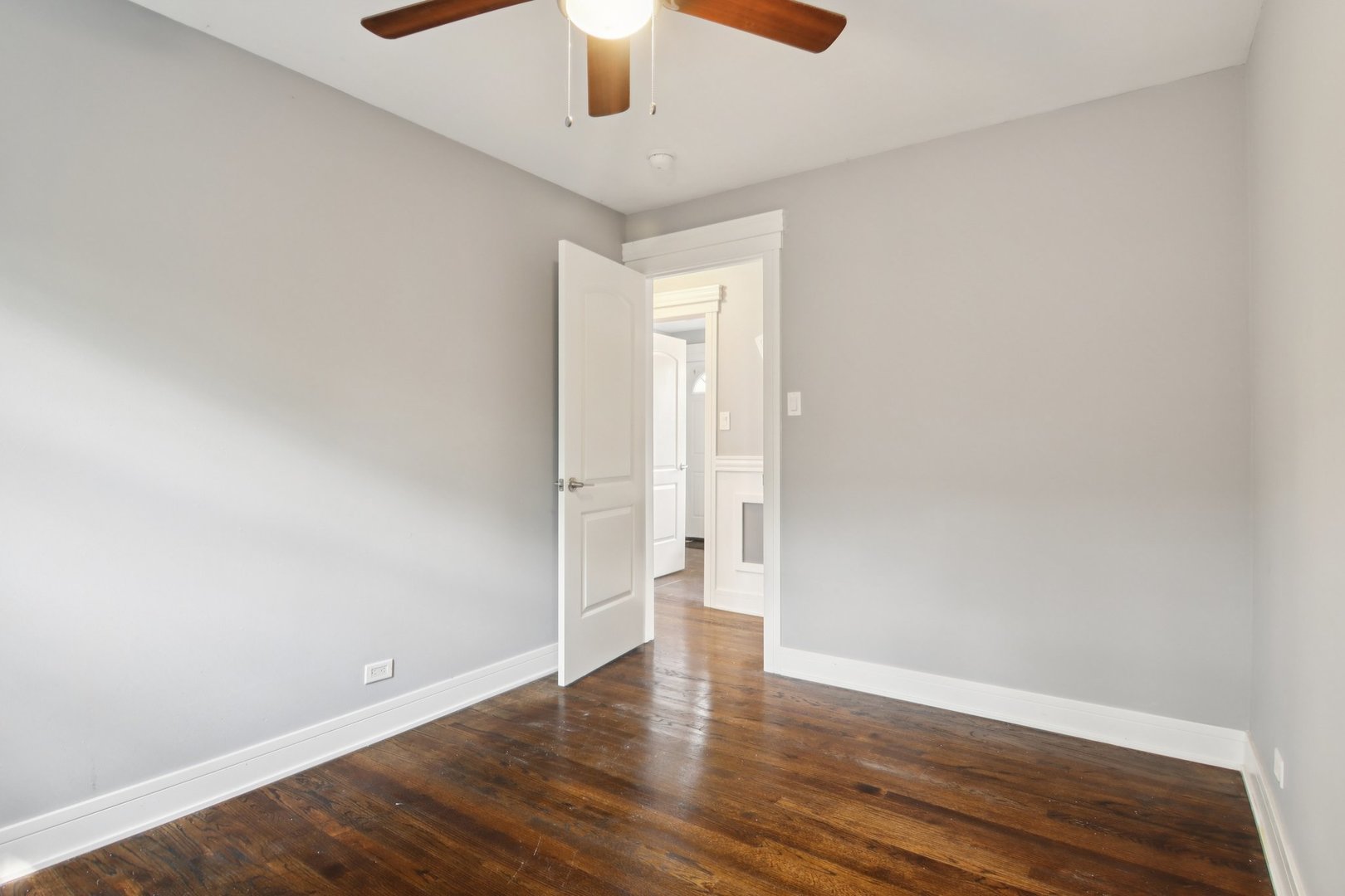 14901 Western Avenue Property Photo 11