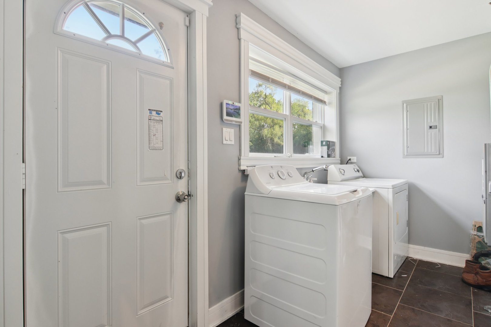14901 Western Avenue Property Photo 16