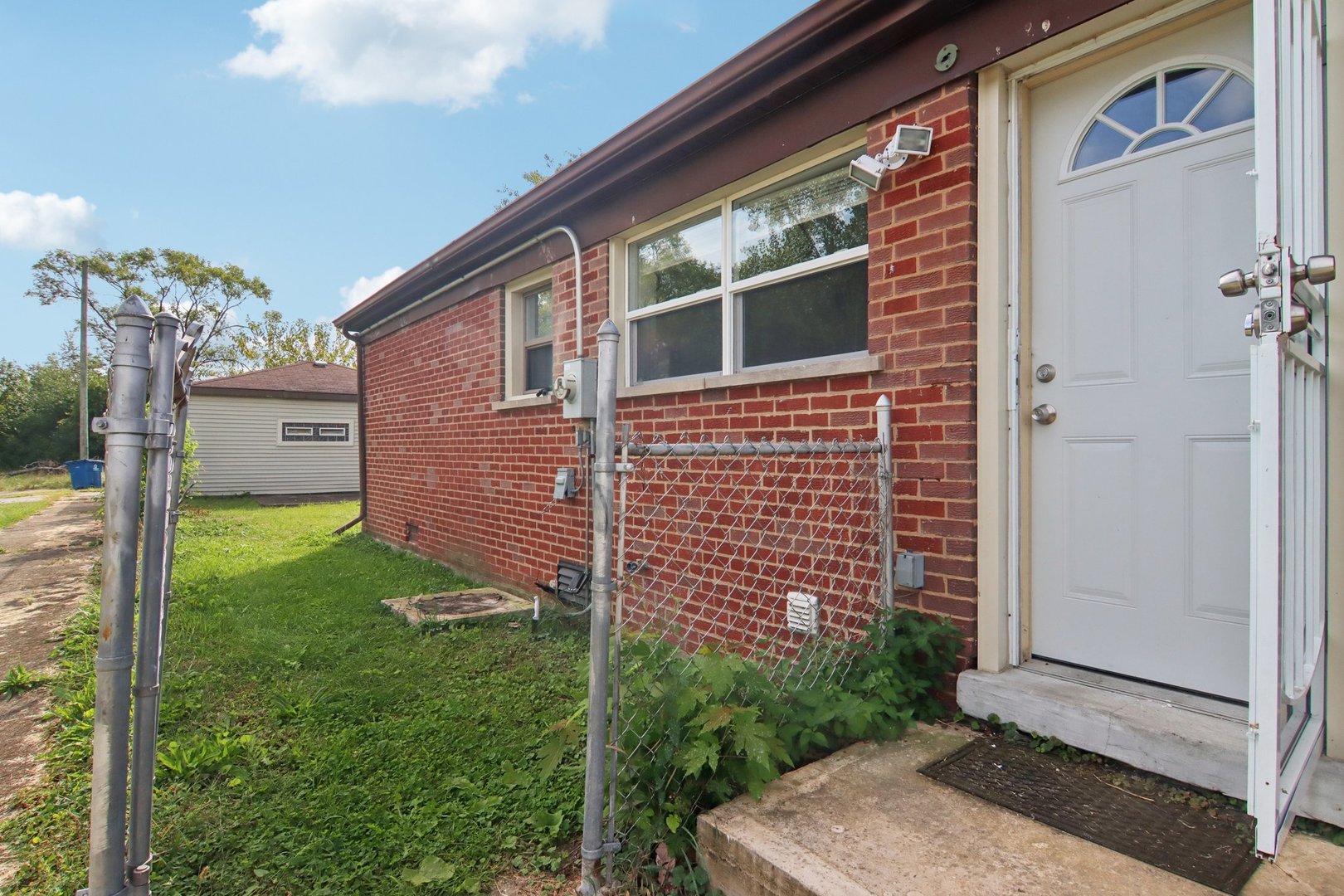 14901 Western Avenue Property Photo 19