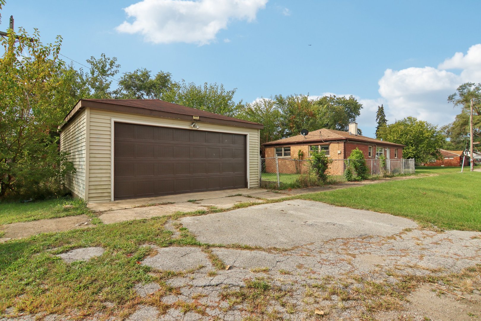 14901 Western Avenue Property Photo 22