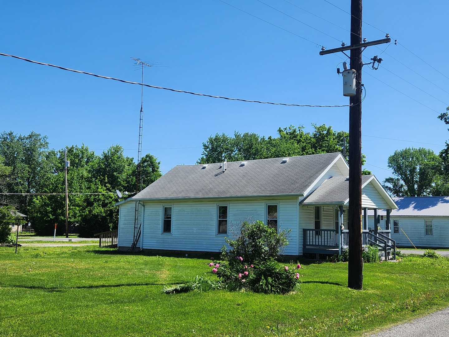 1313 W Water Street Property Photo 1
