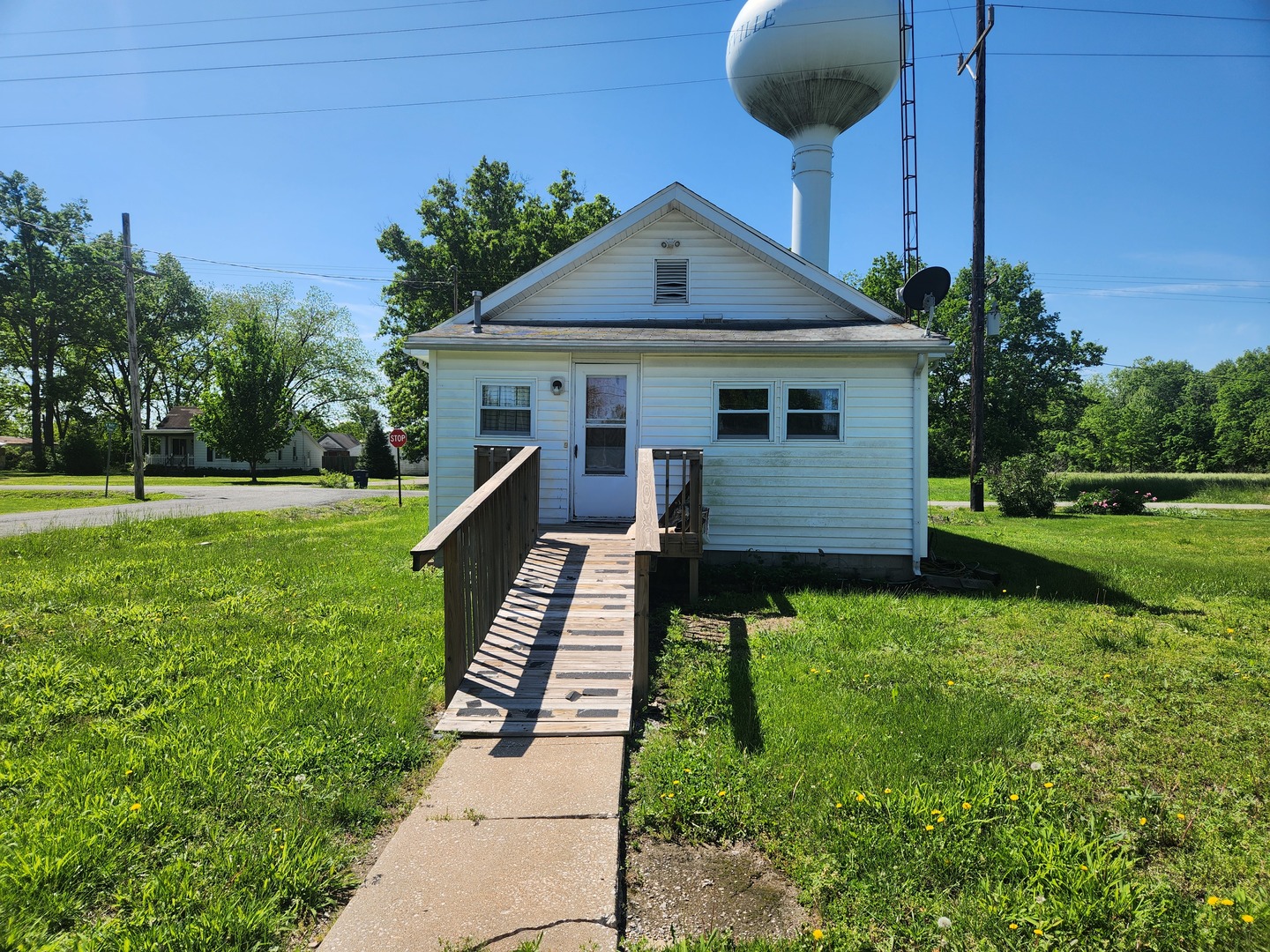 1313 W Water Street Property Photo 3