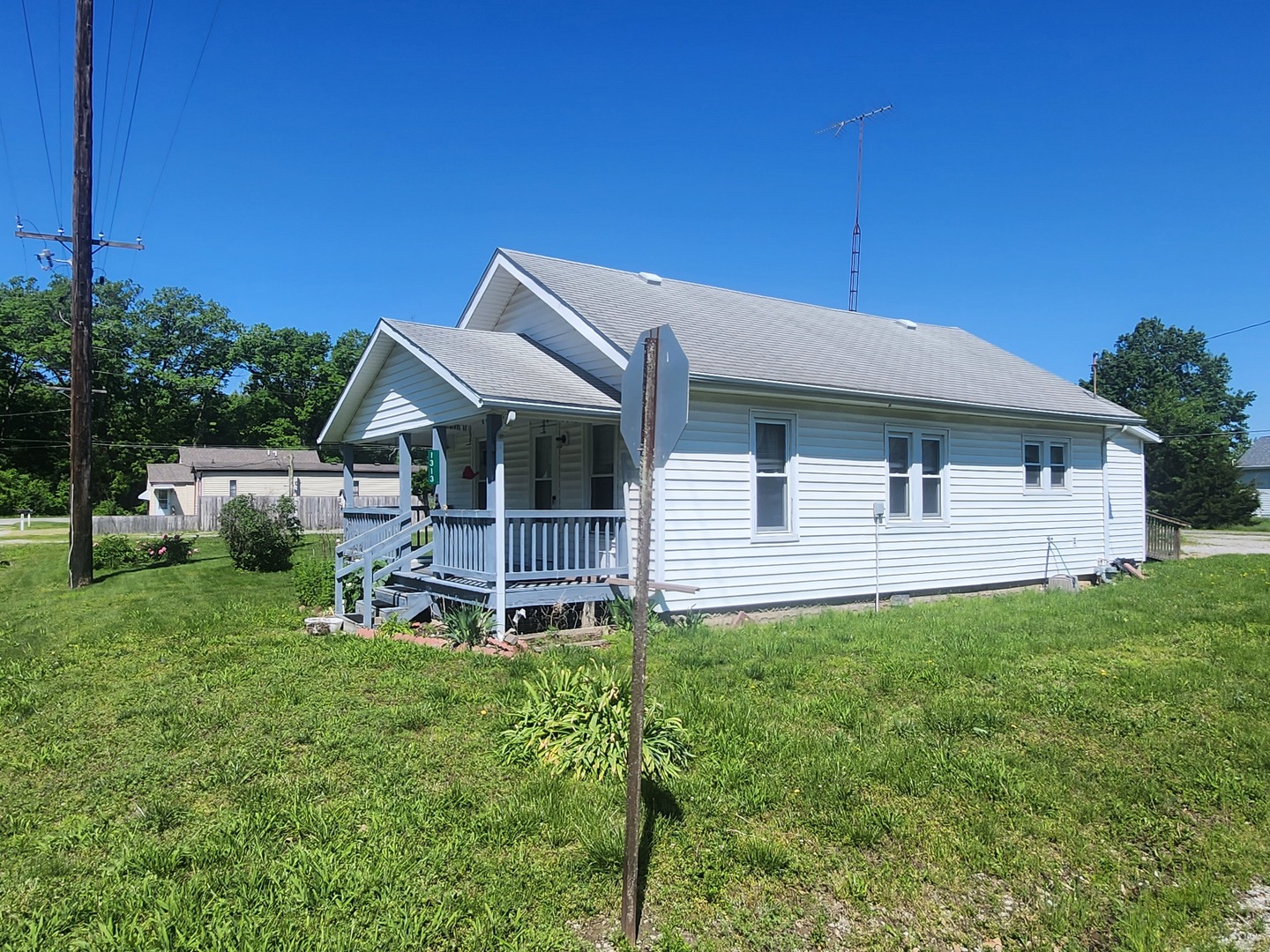 1313 W Water Street Property Photo 8