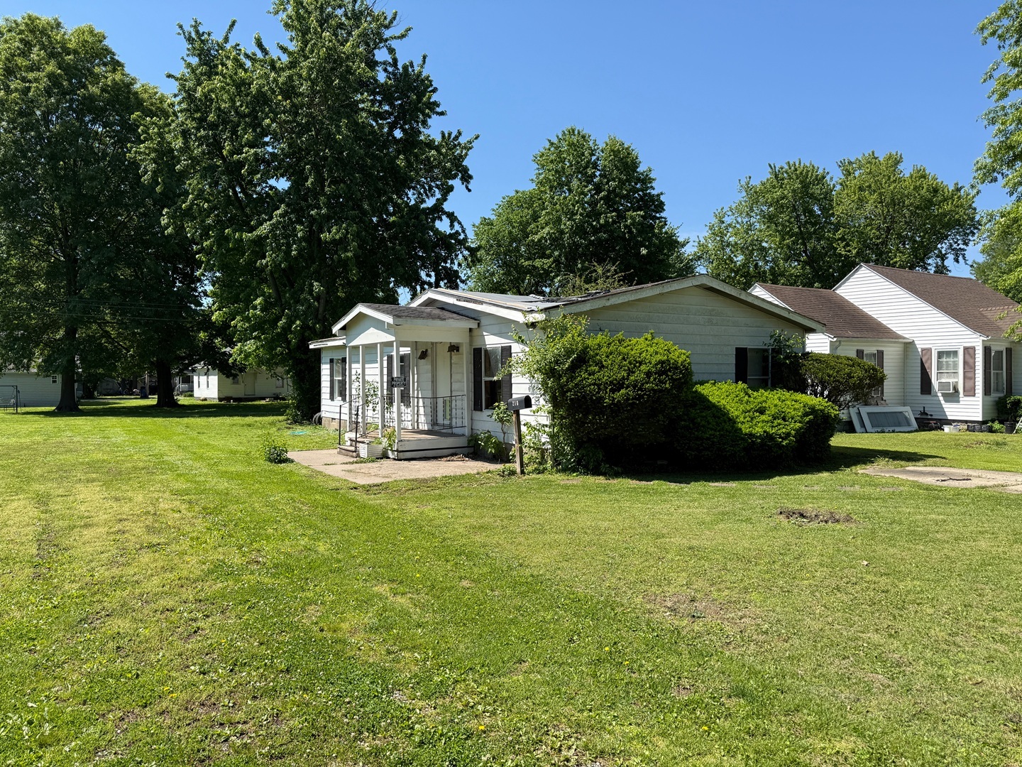 210 Park Avenue Property Photo 2