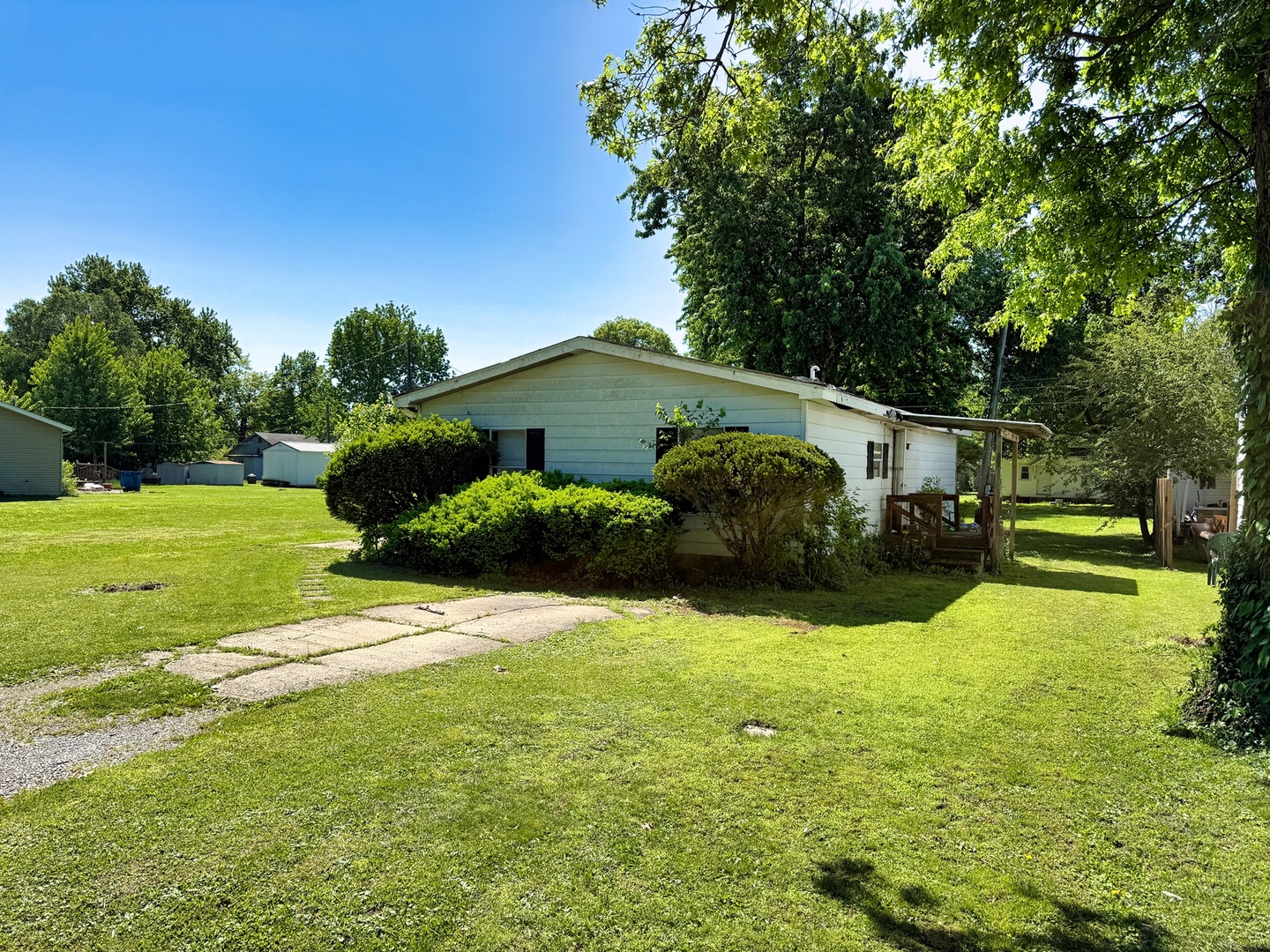 210 Park Avenue Property Photo 3
