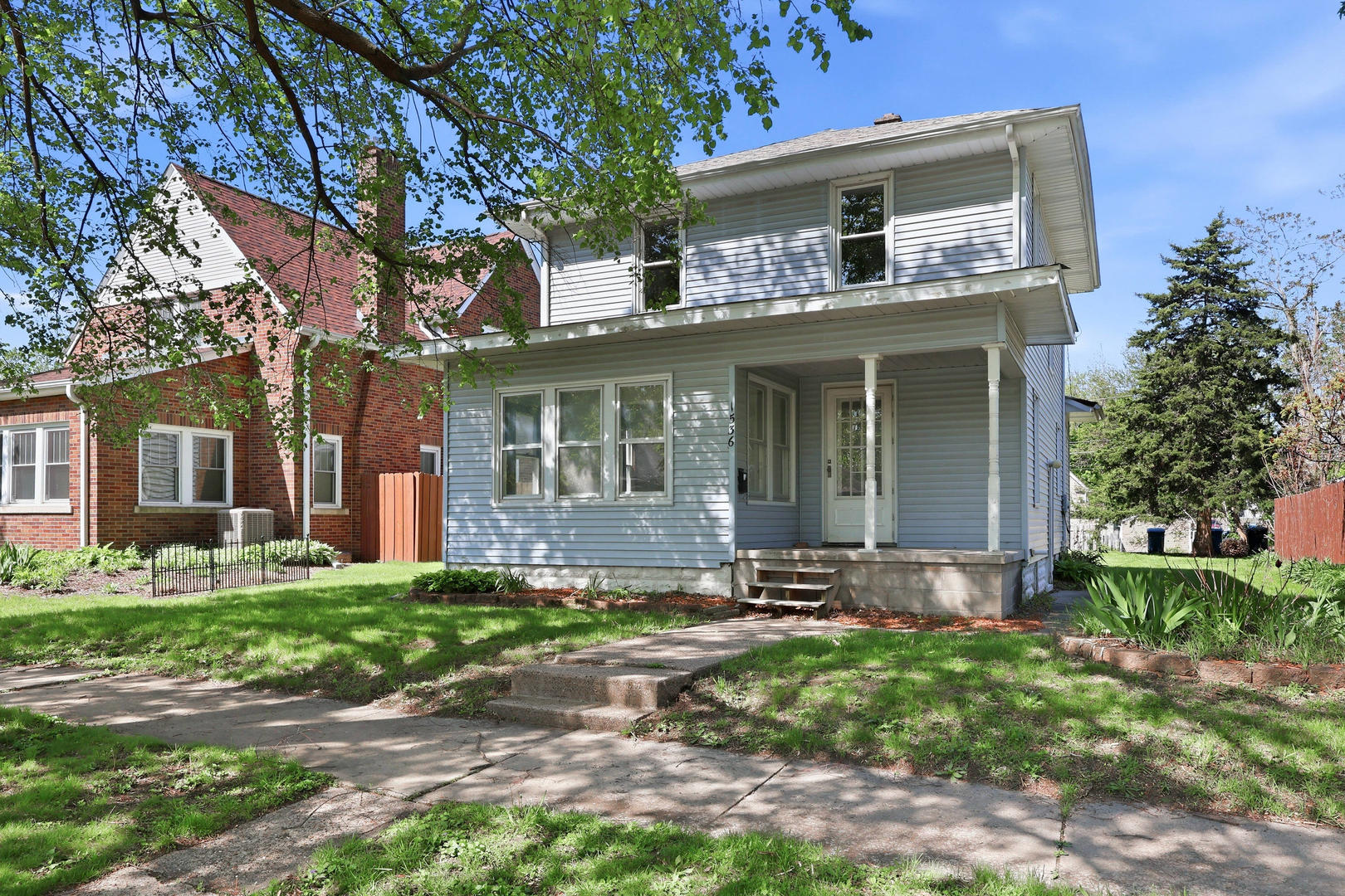 1536 35th Street Property Photo 2