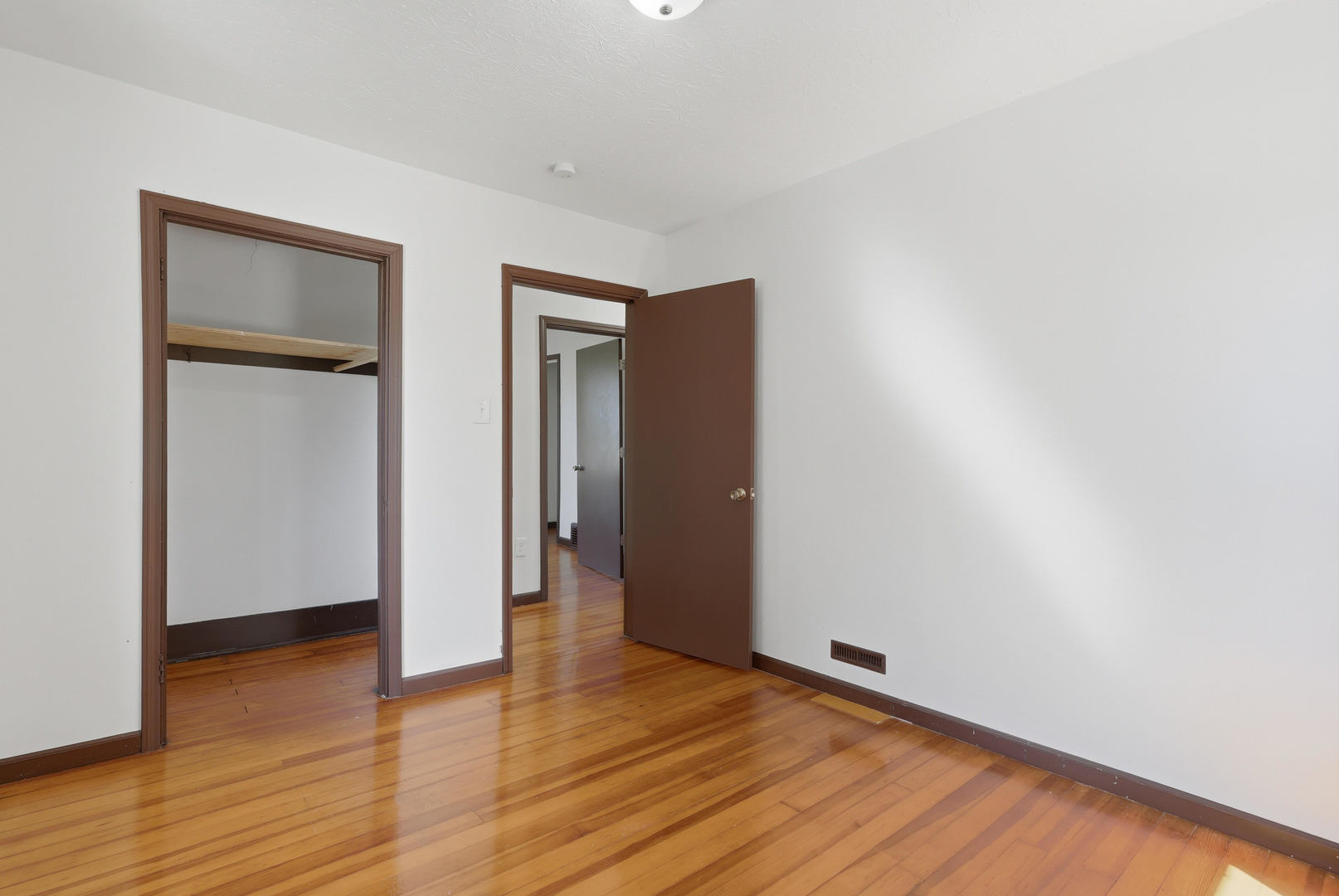 1536 35th Street Property Photo 26