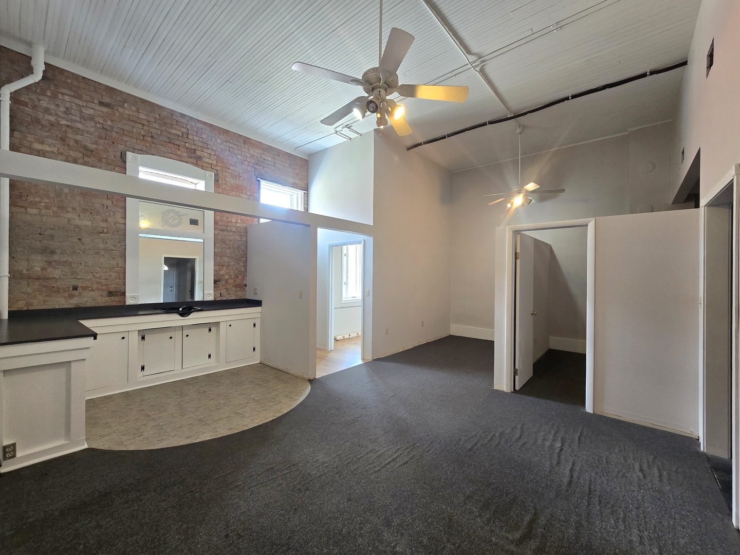 427 S Main Street Property Photo 10