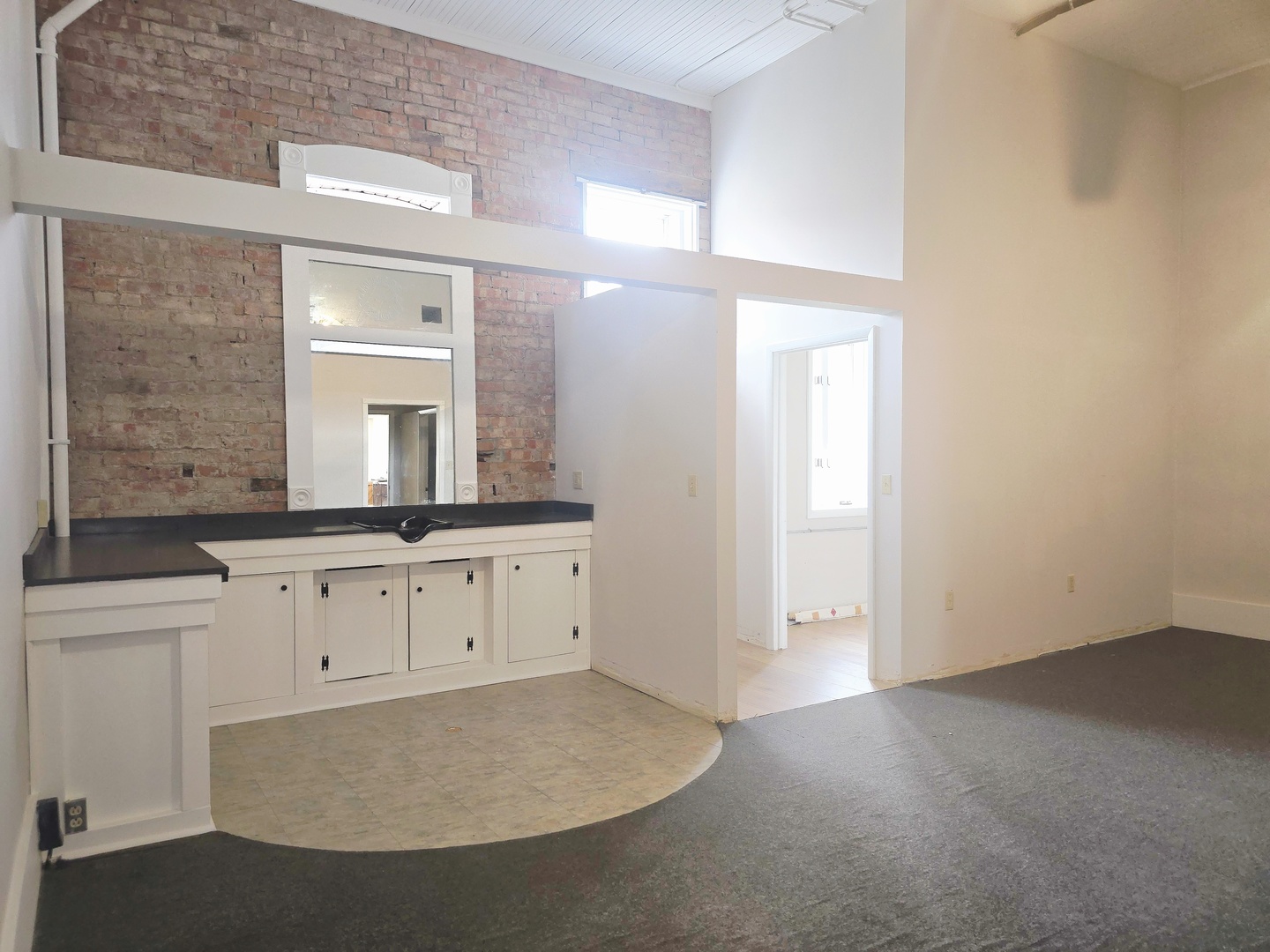 427 S Main Street Property Photo 11