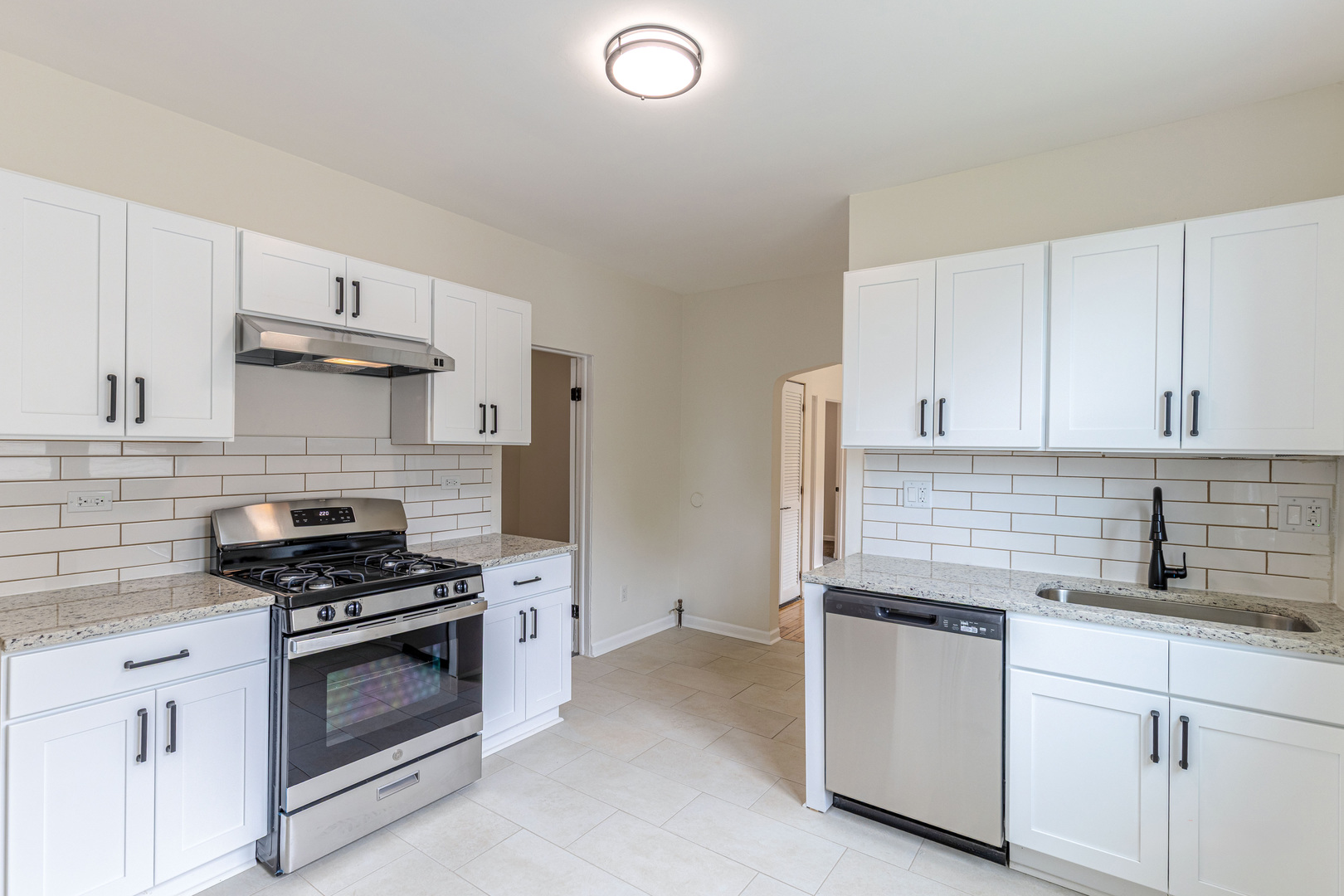 2806 S 48th Court Property Photo 15