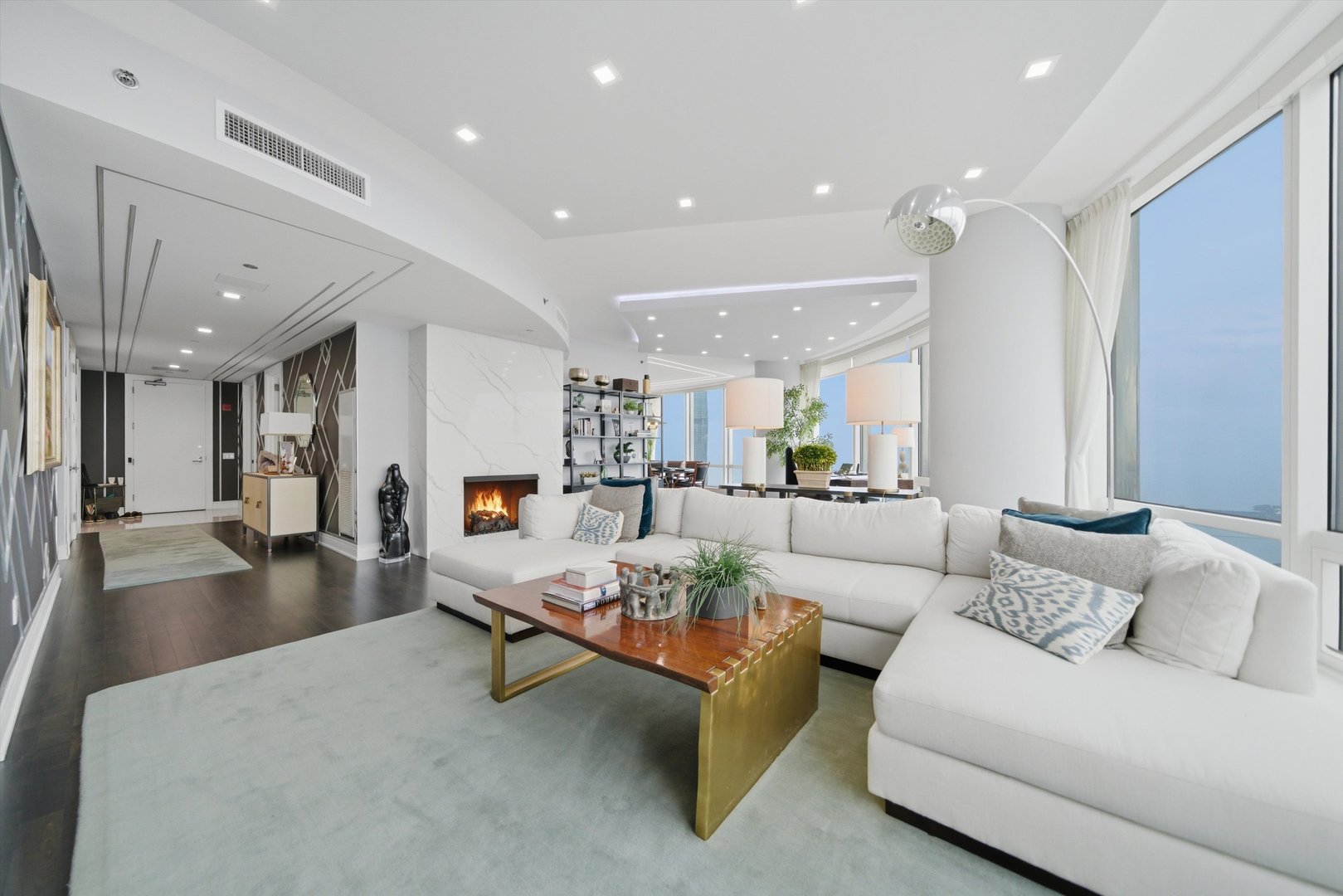 401 N Wabash Avenue 67e Property Photo 19