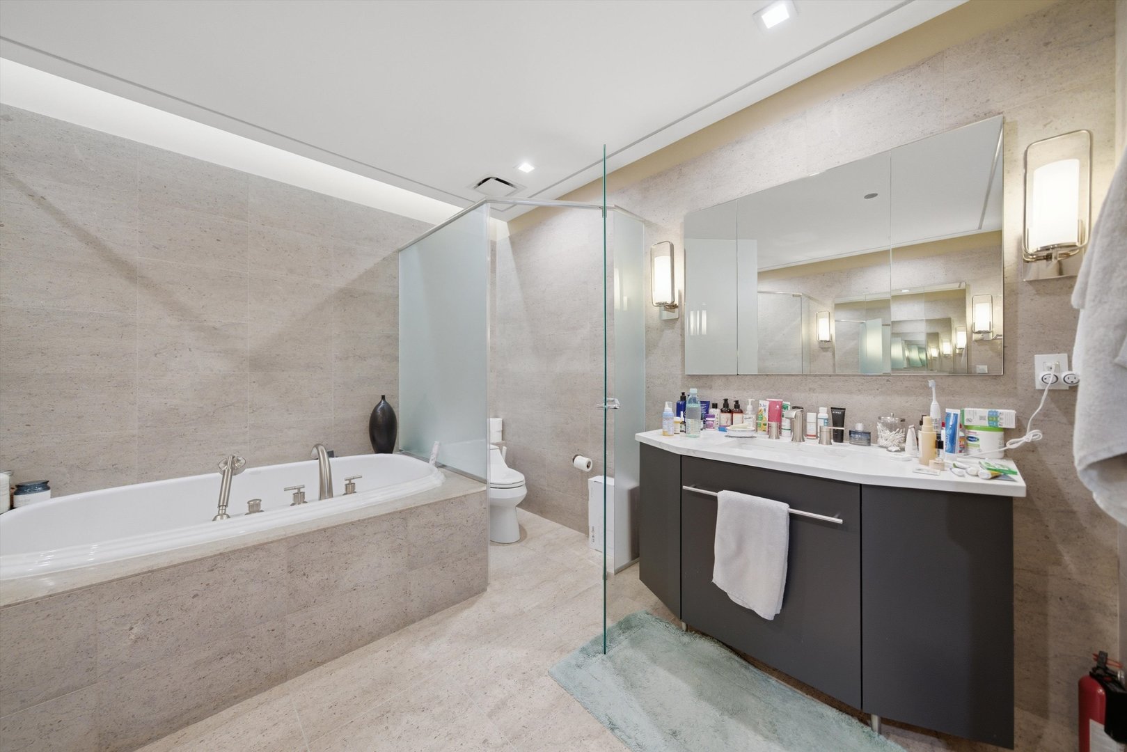 401 N Wabash Avenue 67e Property Photo 28