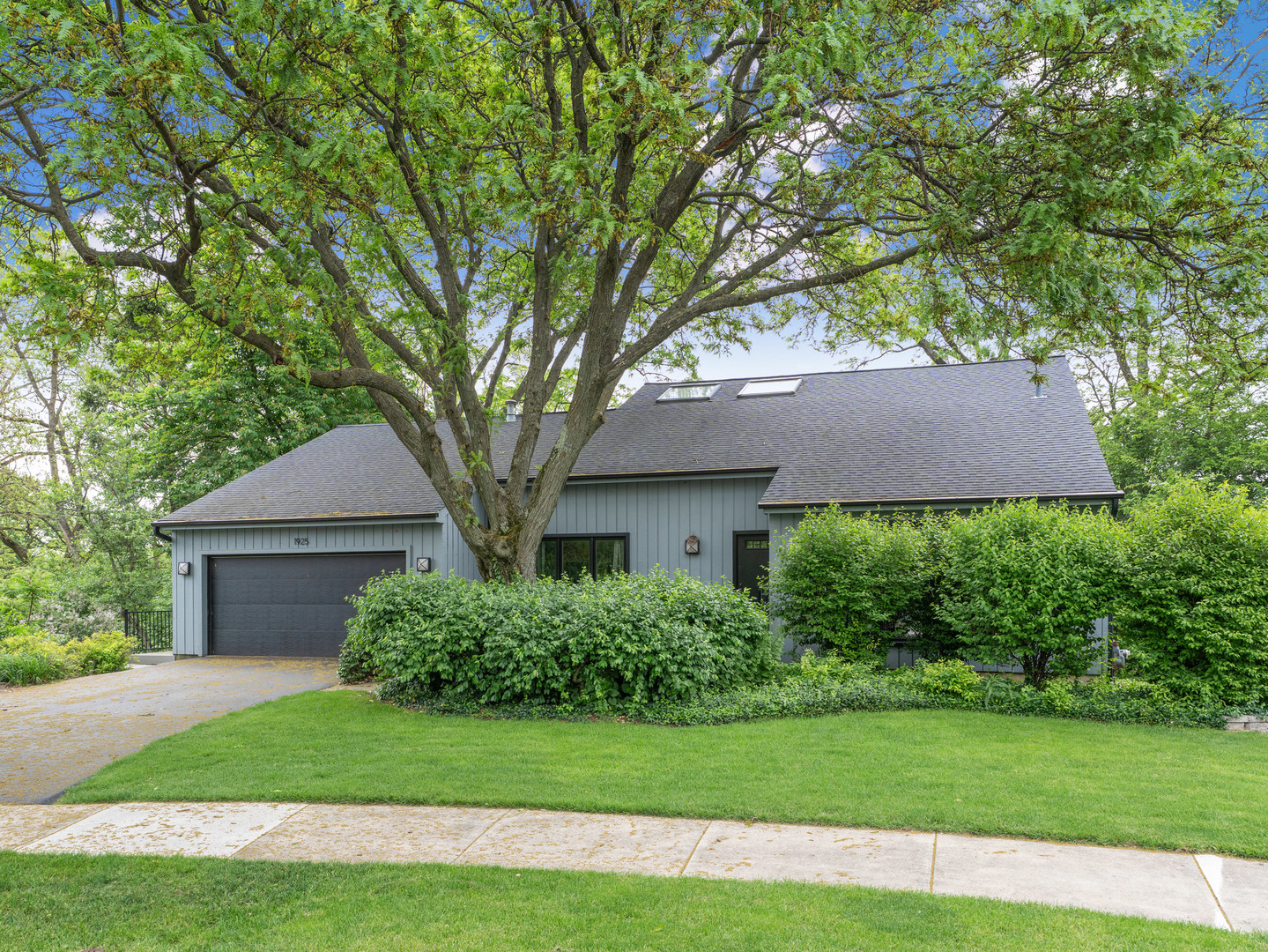 1925 Pine Road