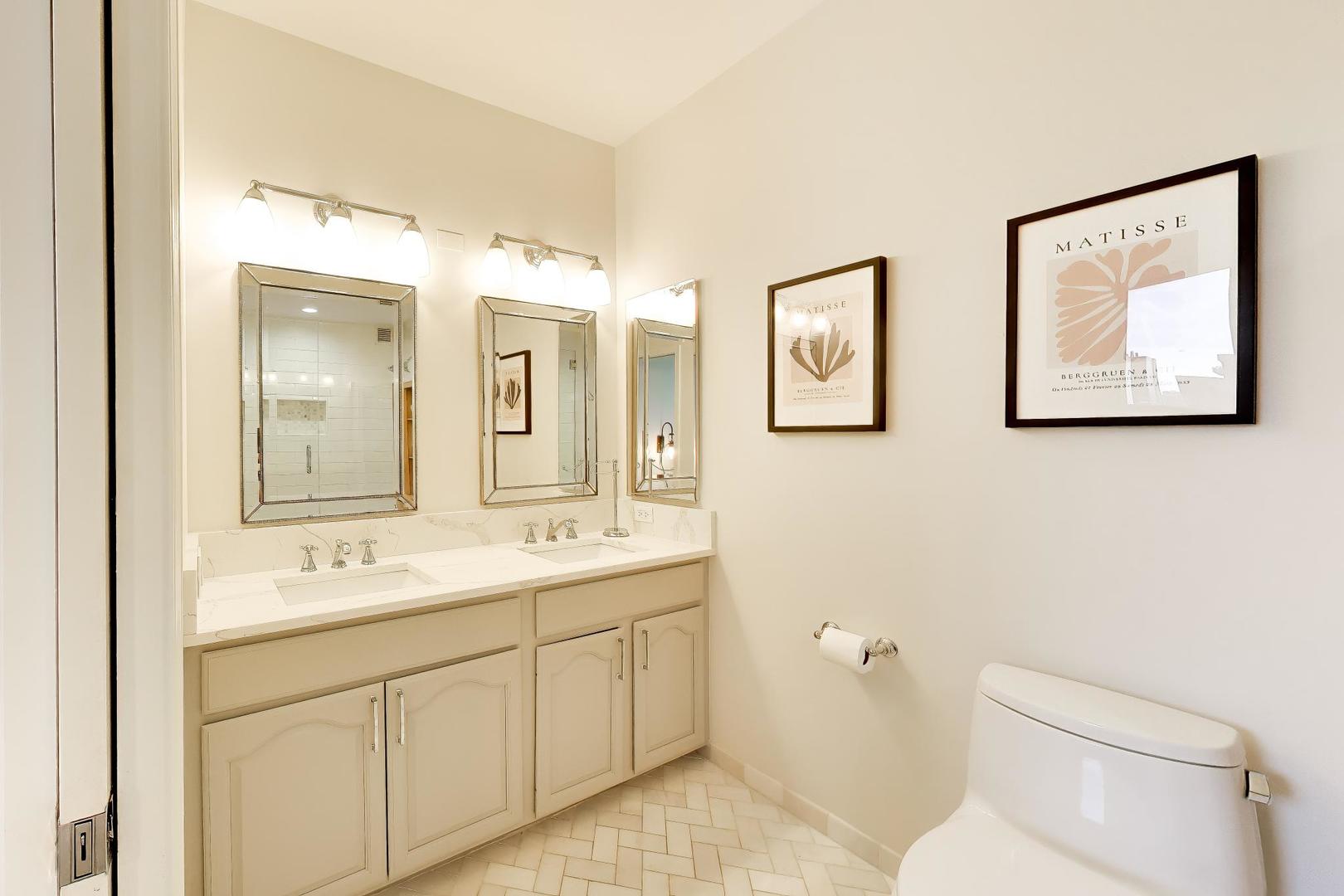 421 W Huron Street 604 Property Photo 12
