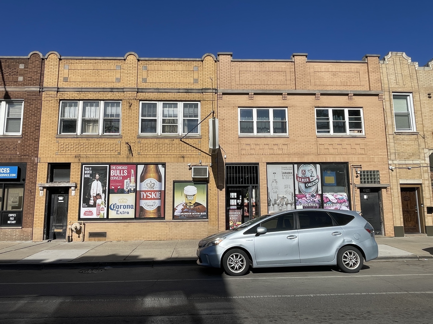 3012 N Laramie Avenue