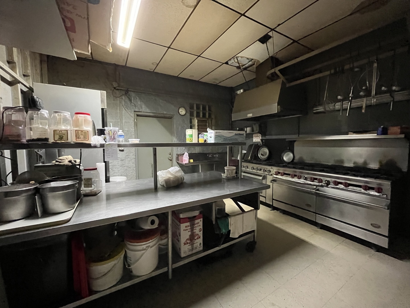 3012 N Laramie Avenue Property Photo 4