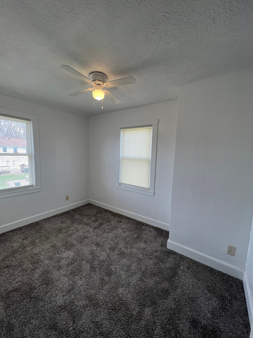 222 S Elmwood Avenue Property Photo 10