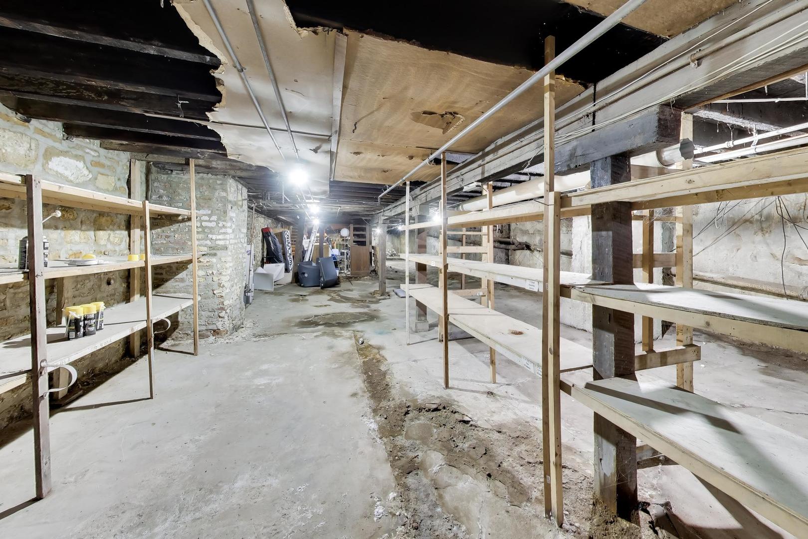 815 N Milwaukee Avenue Property Photo 38