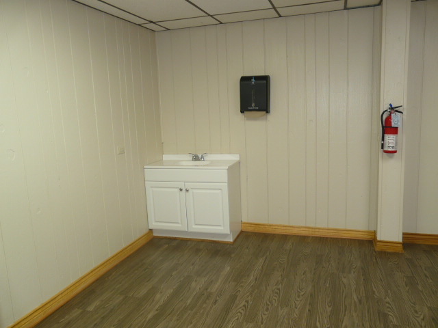 102-106 Center Street Property Photo 20