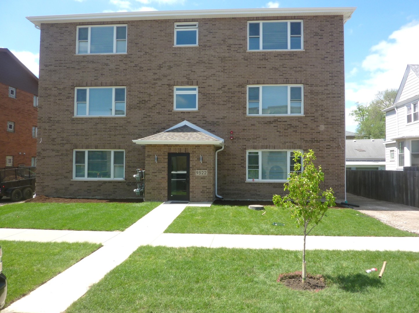9522 S 53rd Avenue 1N Property Photo 1