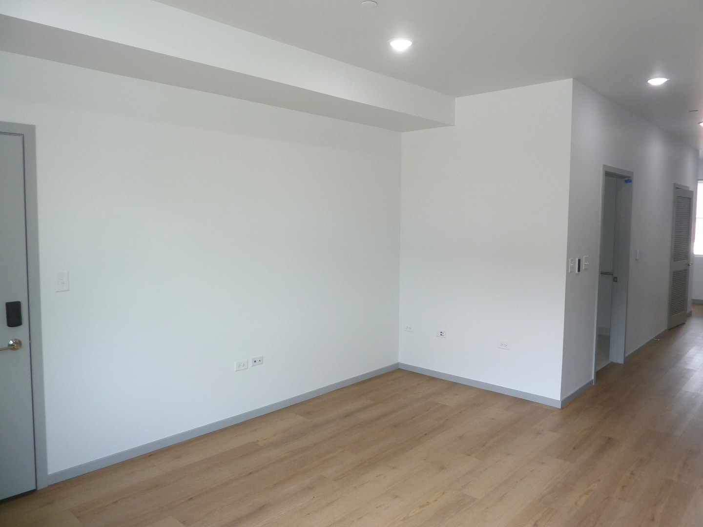 9522 S 53rd Avenue 1n Property Photo 11
