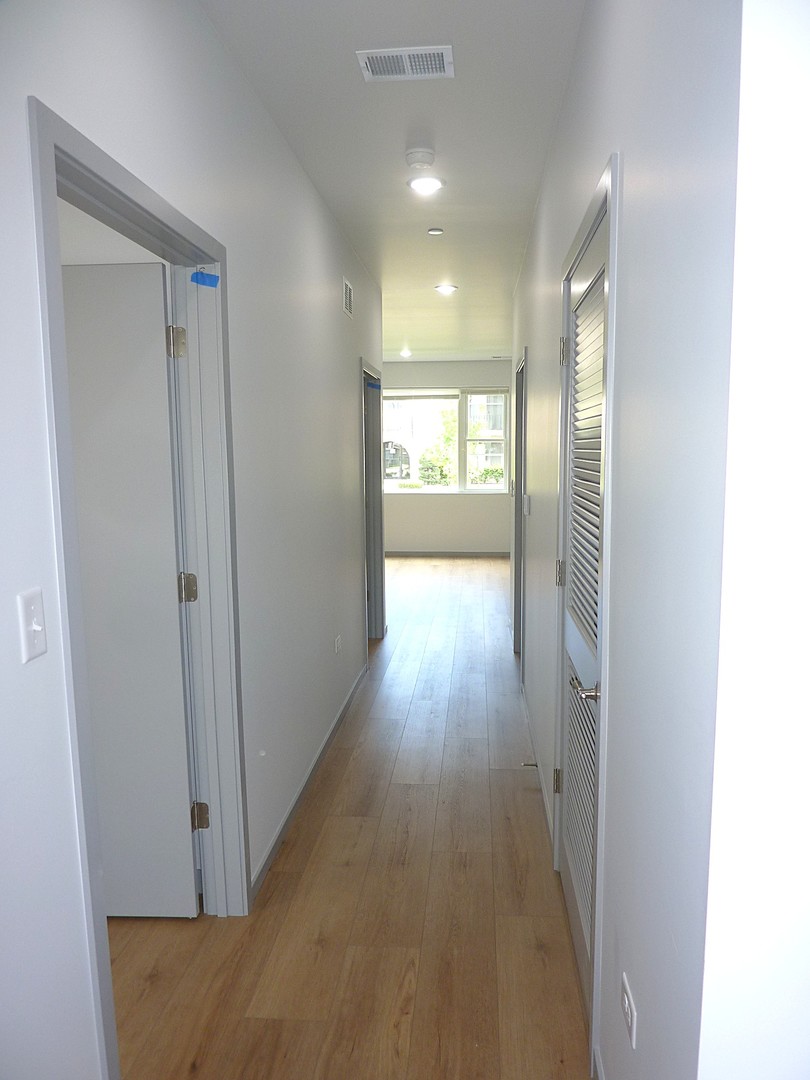 9522 S 53rd Avenue 1n Property Photo 12