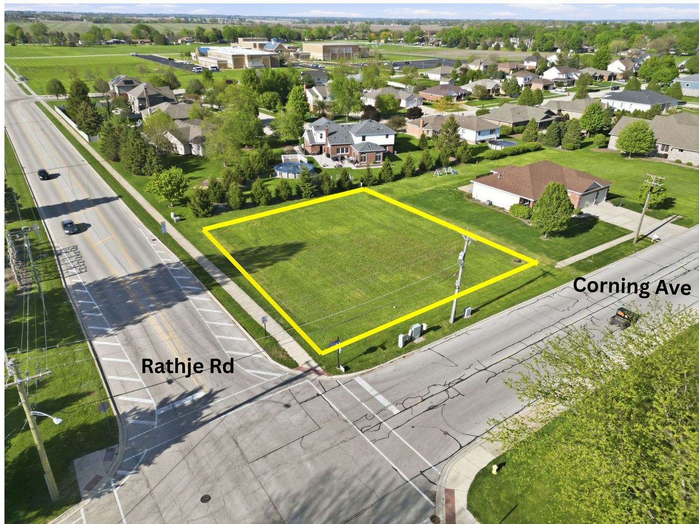 621 W Corning Avenue Property Photo 3