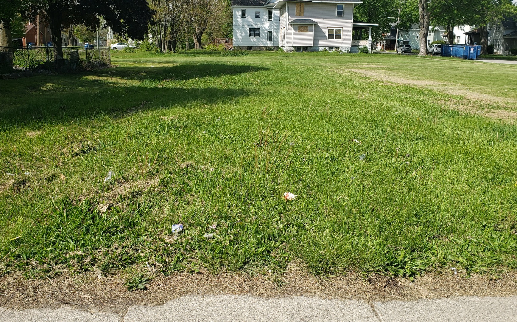 916 E Court Street Property Photo 3
