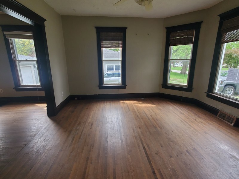 211 S West Street Property Photo 6