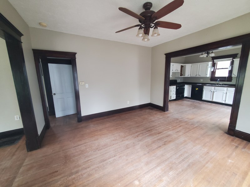 211 S West Street Property Photo 7