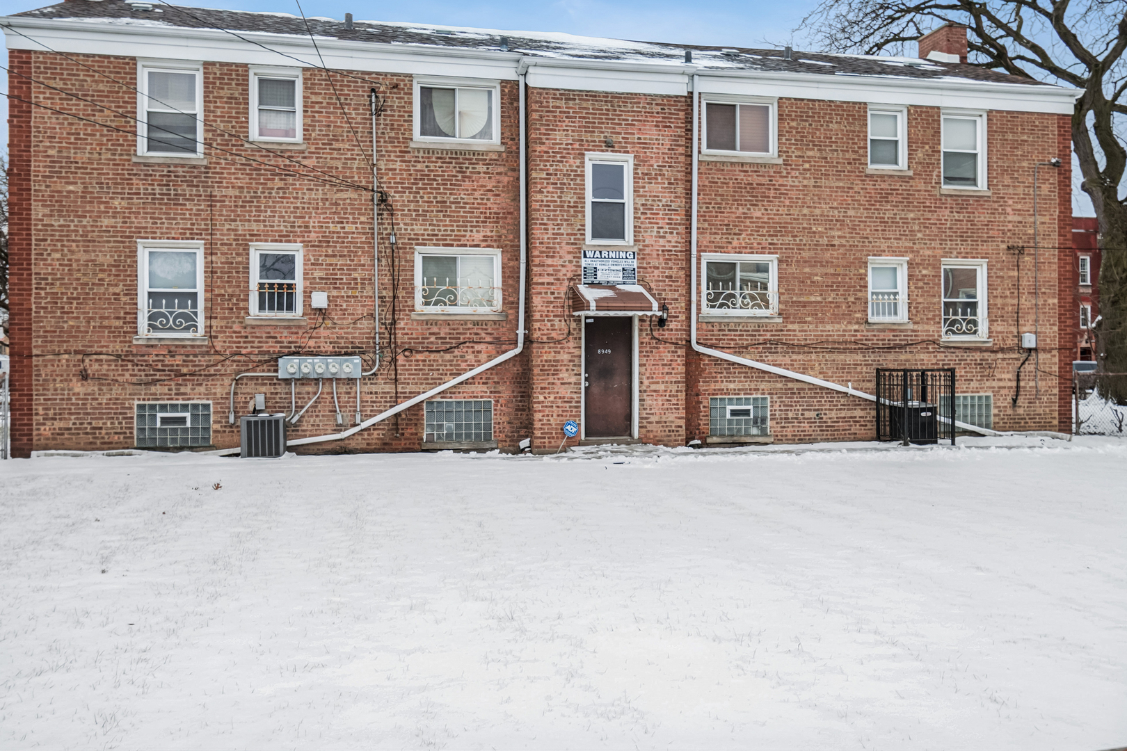 8949 S Blackstone Avenue 1n Property Photo 2