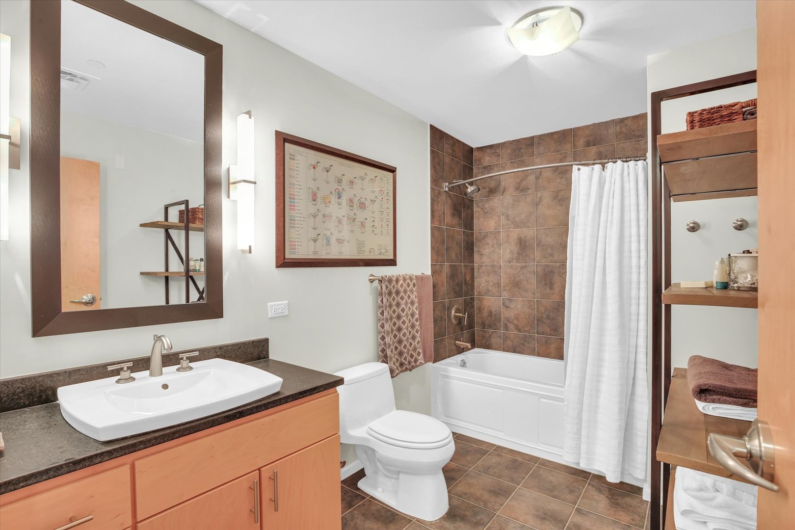 301 N Neil Street 711 Property Photo 33