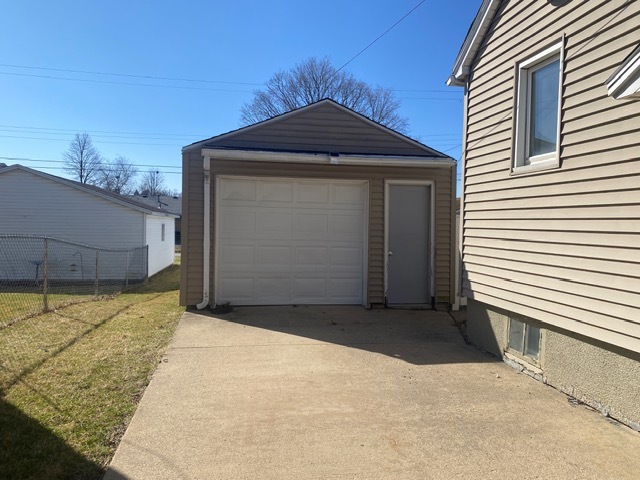 325 W 3rd Street Property Photo 2