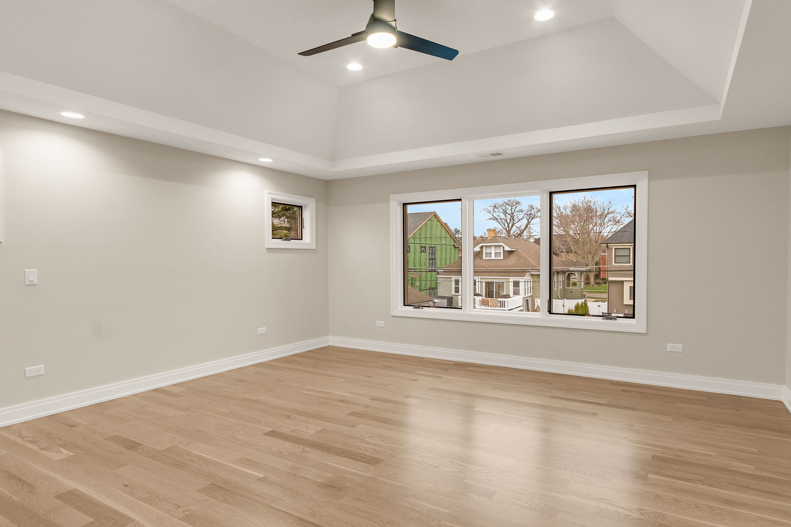 845 S Colfax Avenue Property Photo 13