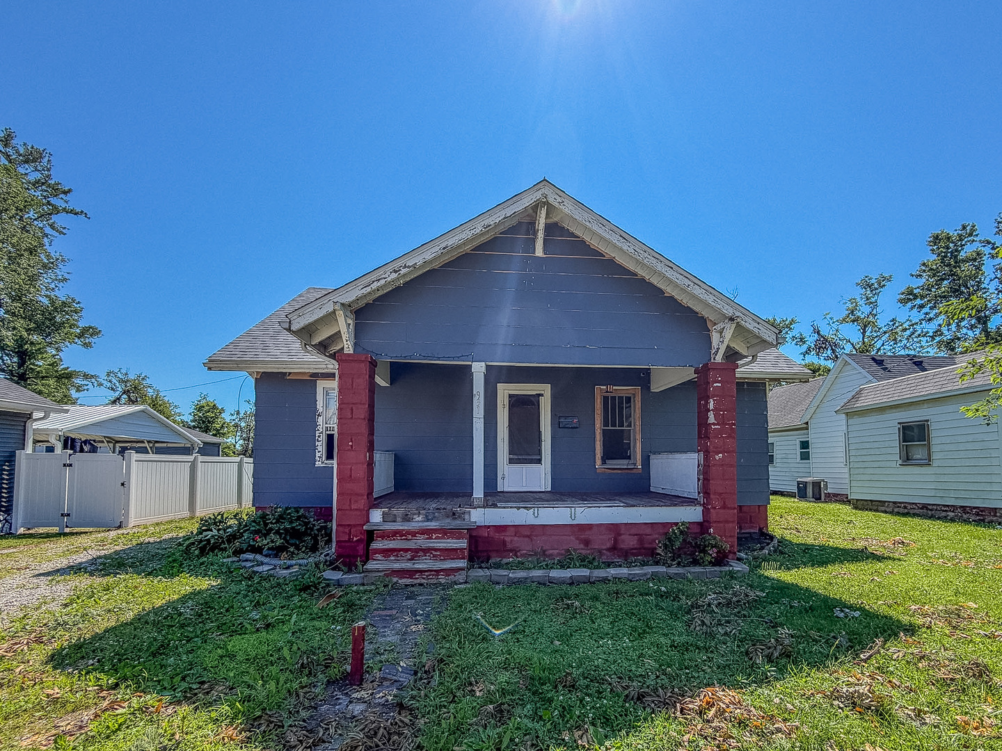 931 1st Street Property Photo 1