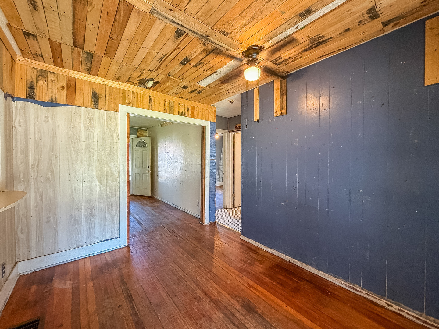 931 1st Street Property Photo 9