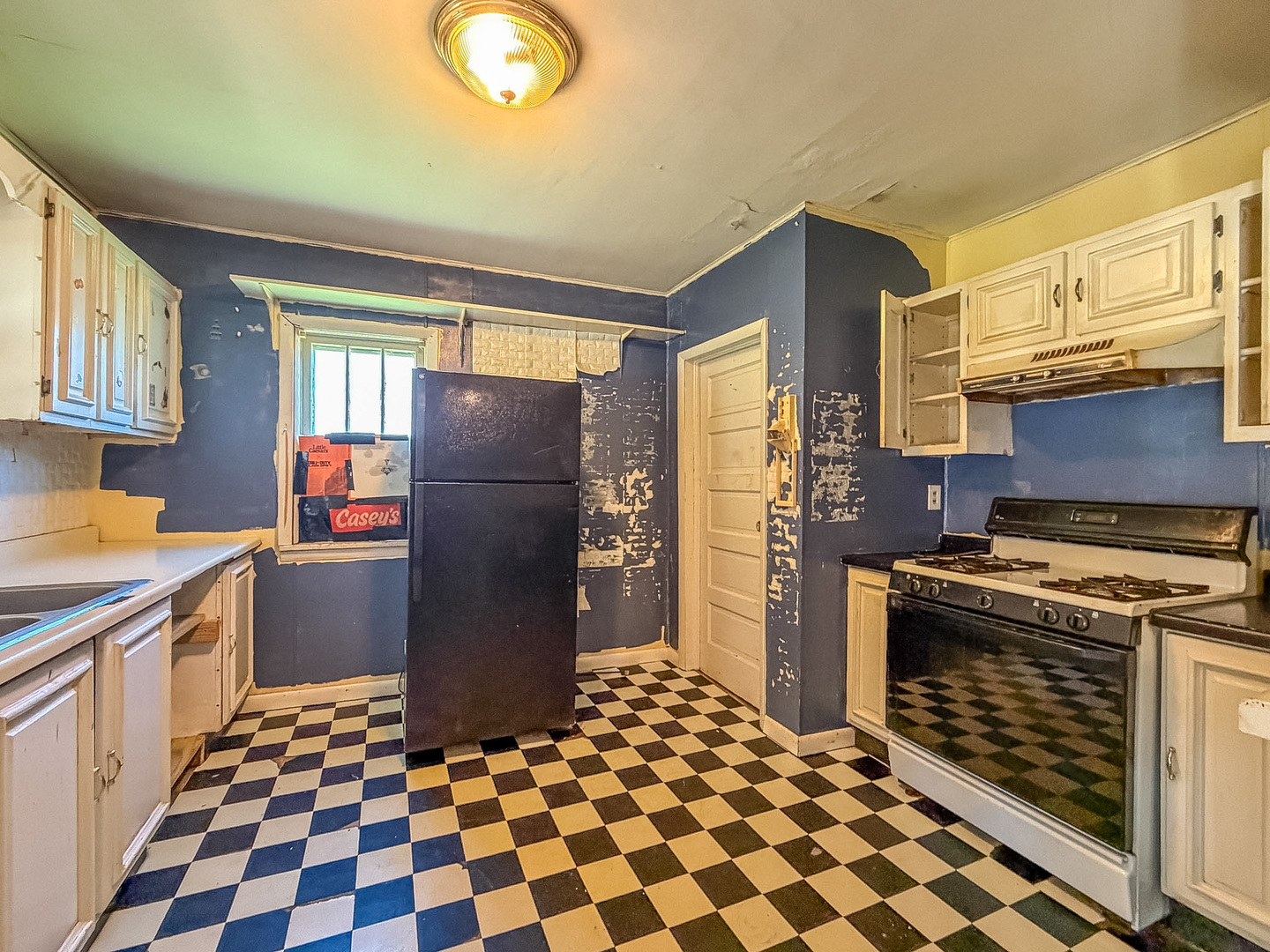 931 1st Street Property Photo 10