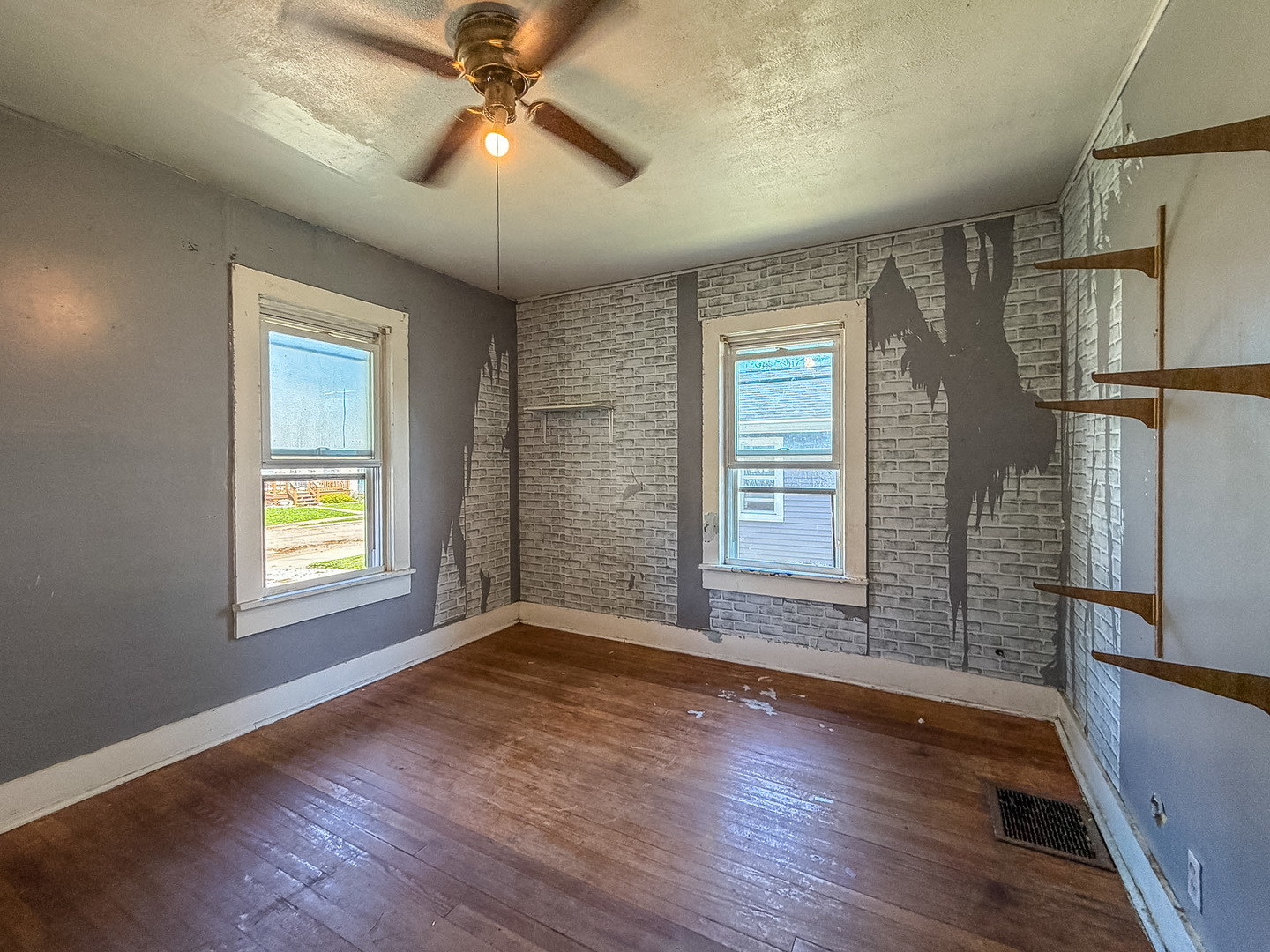 931 1st Street Property Photo 14
