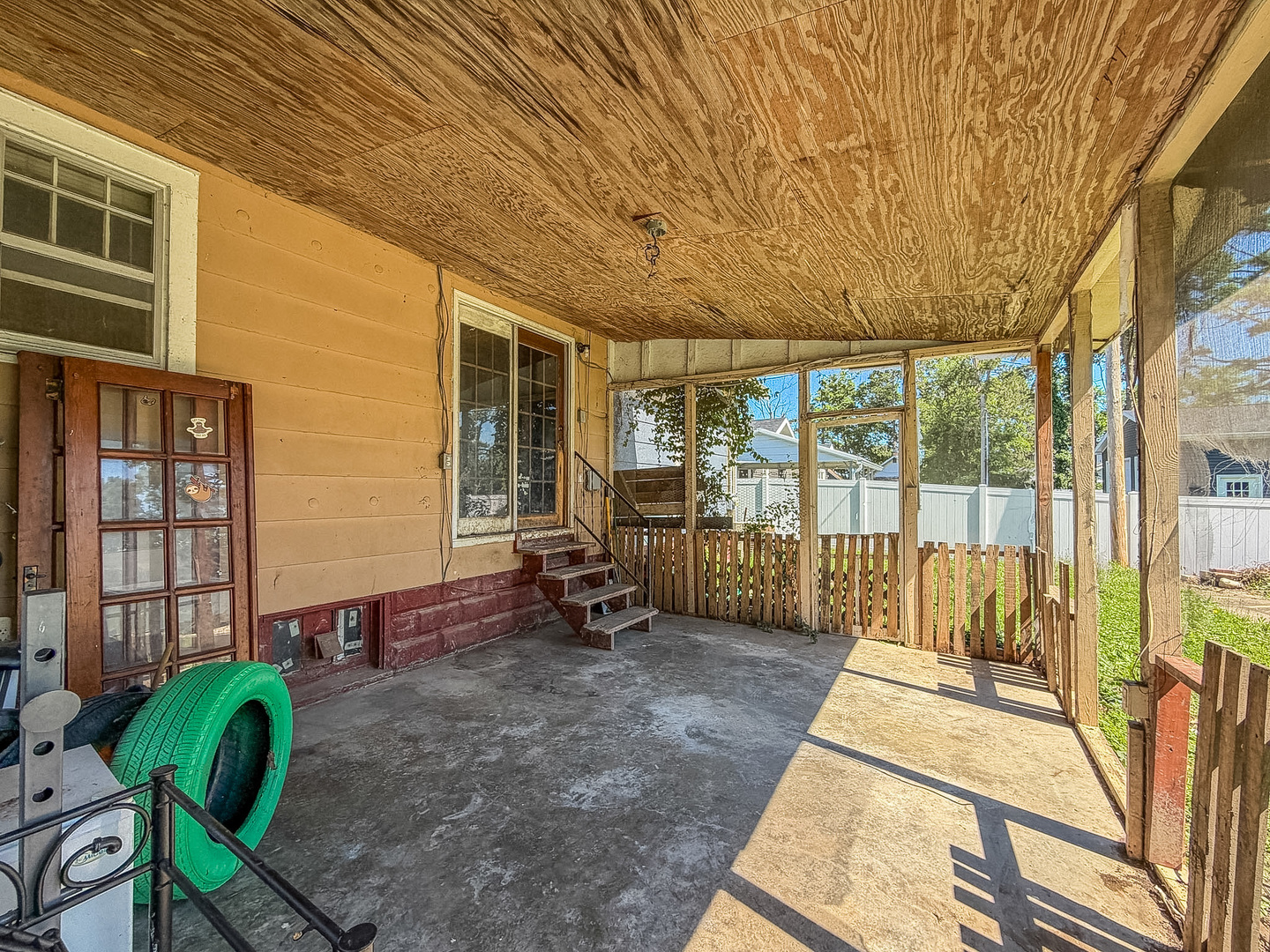 931 1st Street Property Photo 23